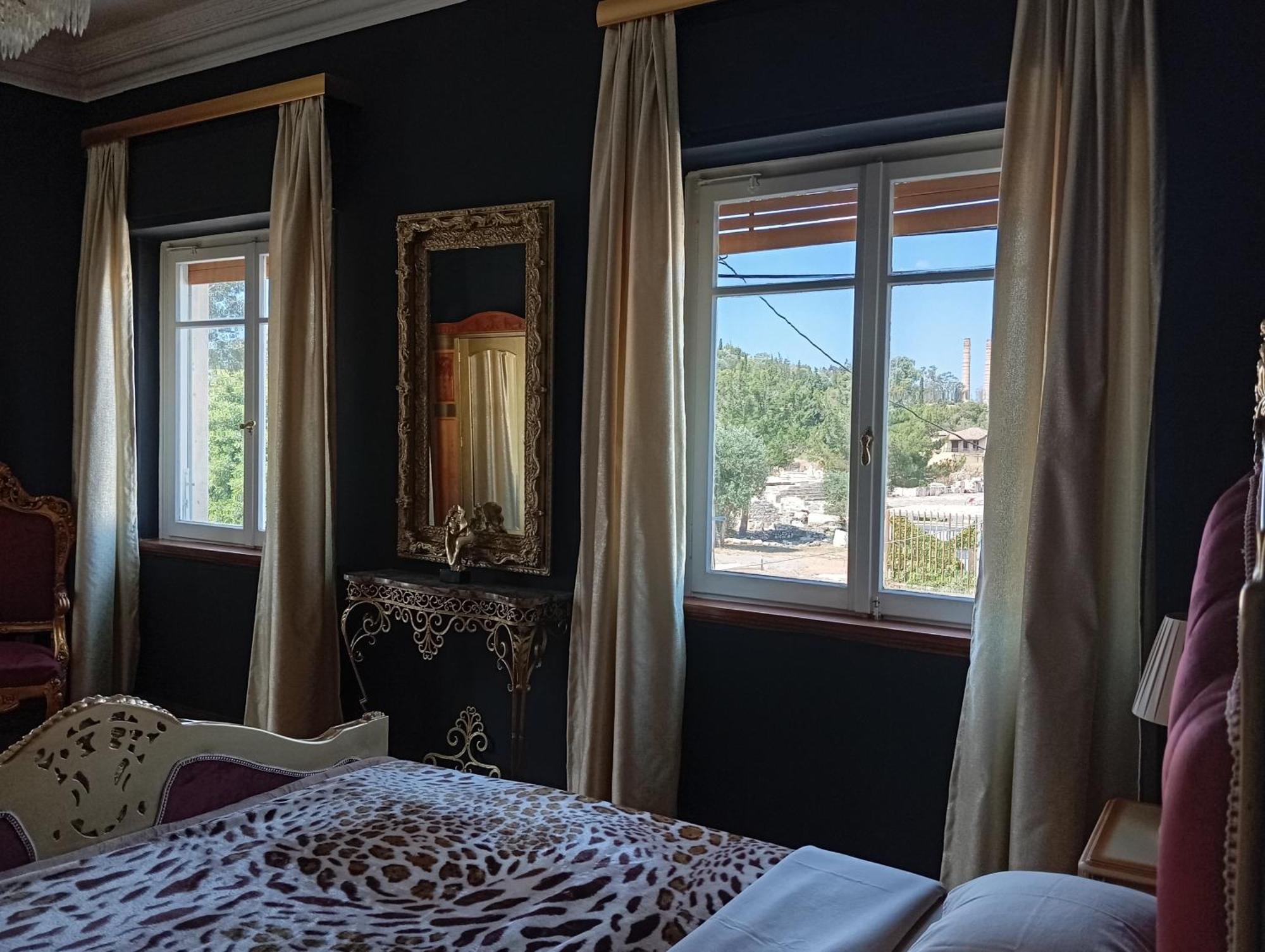 Iris Baroque Apartment Ελευσίνα Εξωτερικό φωτογραφία